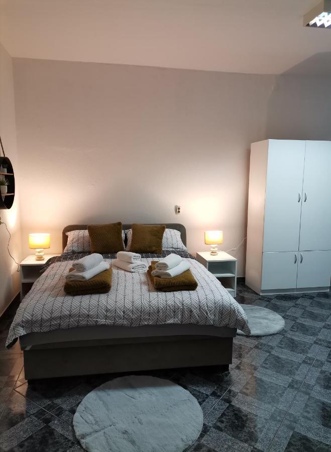 Lucija Apartment Gospić Екстериор снимка